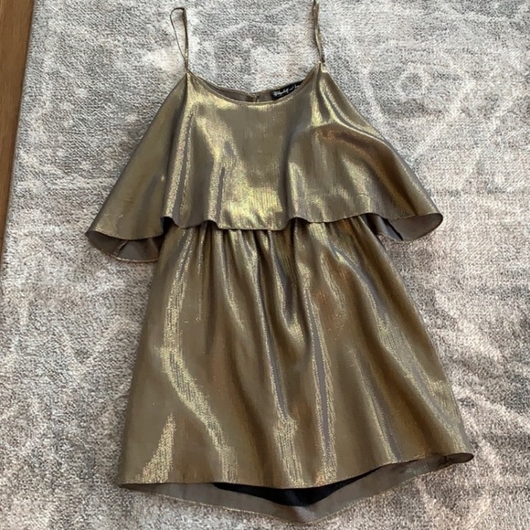 Gold dress - Picture 3 of 6